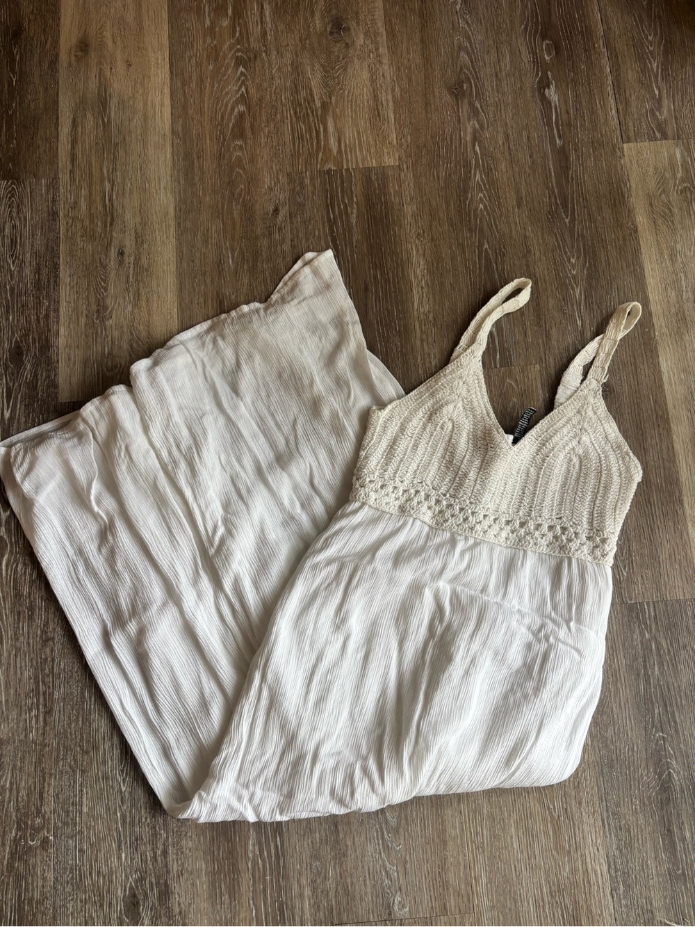 Crochet white maxi dress - Picture 2 of 5